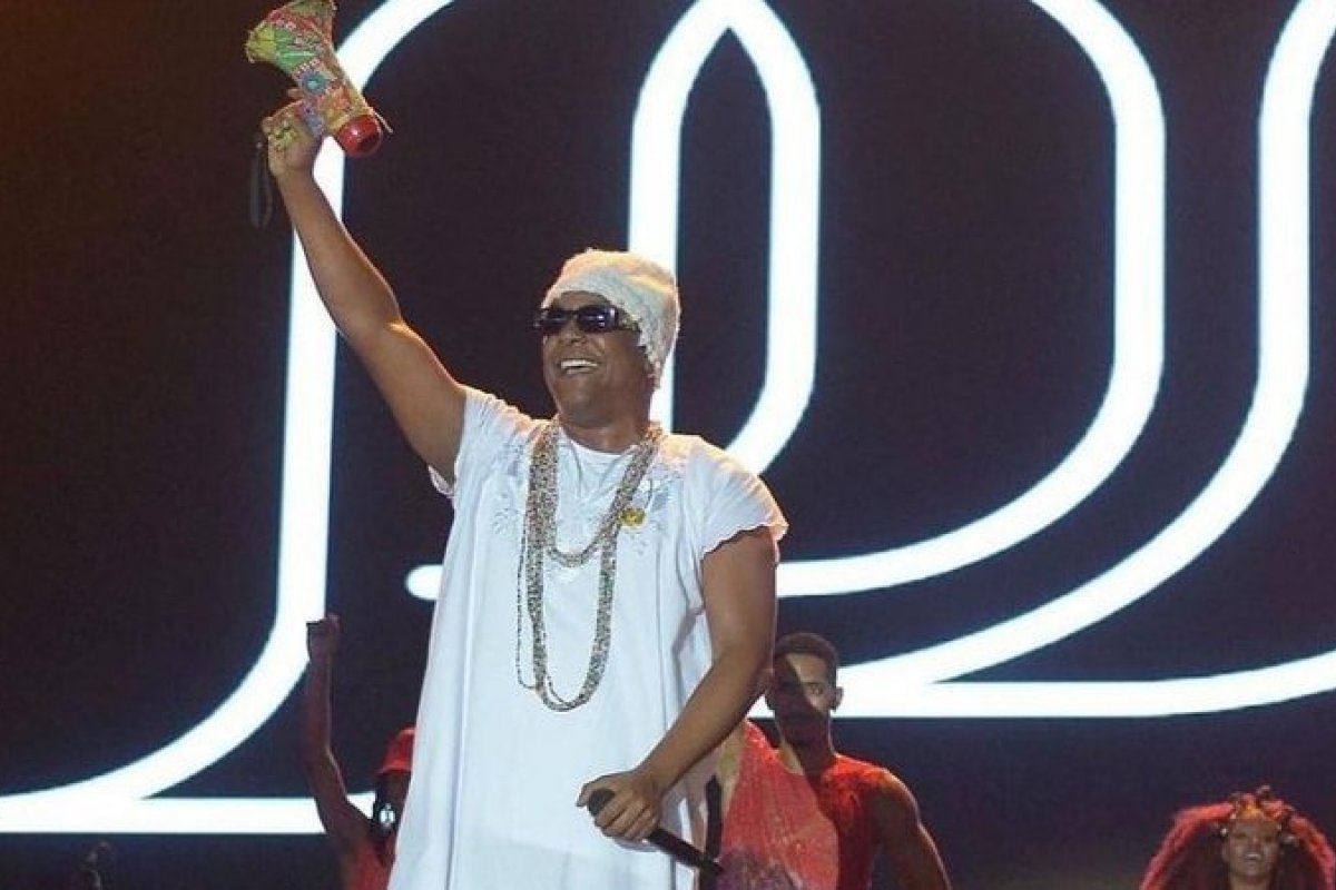 Márcio Victor crítica 'naipe baiano' durante ensaio do Psirico: ‘a gente gosta de pagodão’