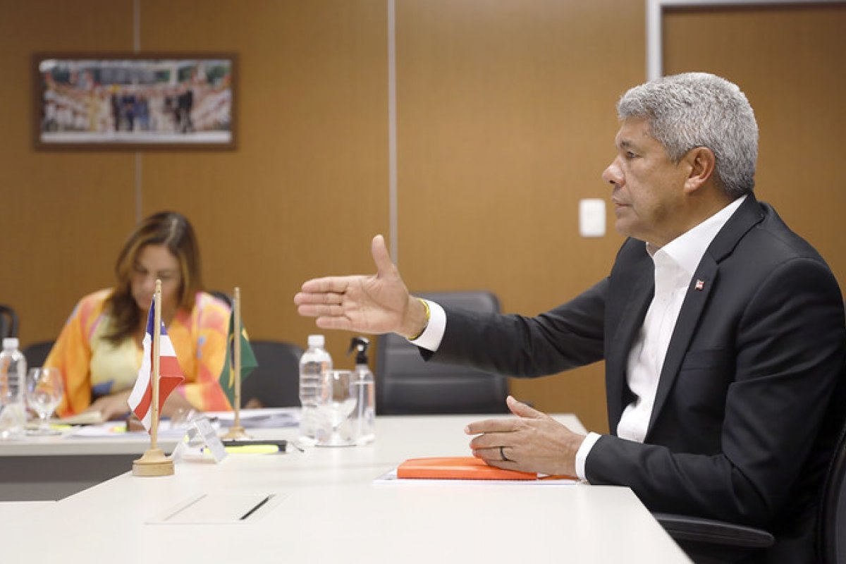 De olho na reeleição em 2026, Jerônimo garante apoio de cinco prefeitos que estiveram com ACM Neto