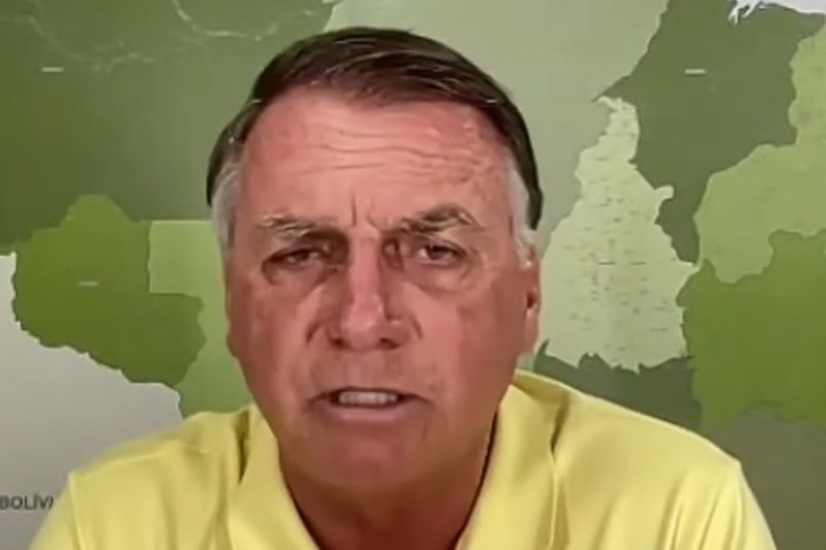 "Eu chorei dentro da Presidência", diz Jair Bolsonaro