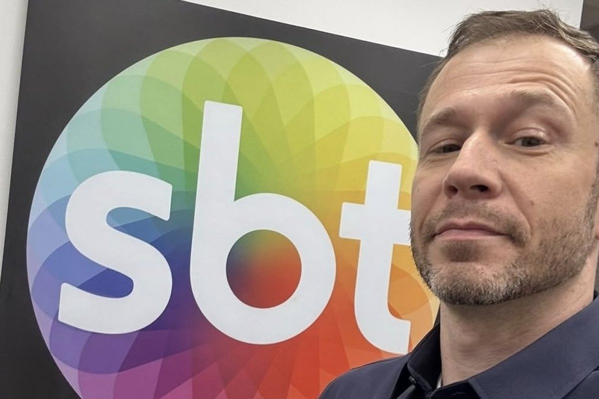 Tiago Leifert publica suas primeiras fotos no SBT!