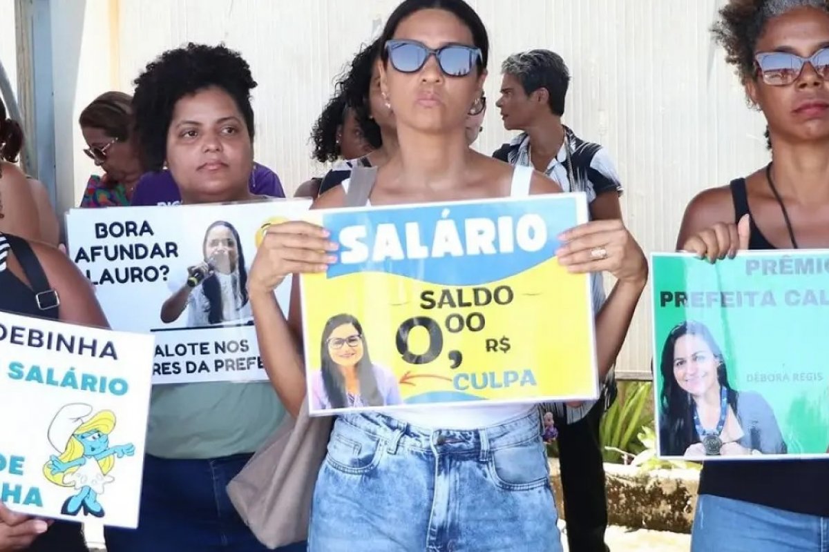 Salários atrasados: servidores públicos de Lauro de Freitas decretam greve por tempo indeterminado