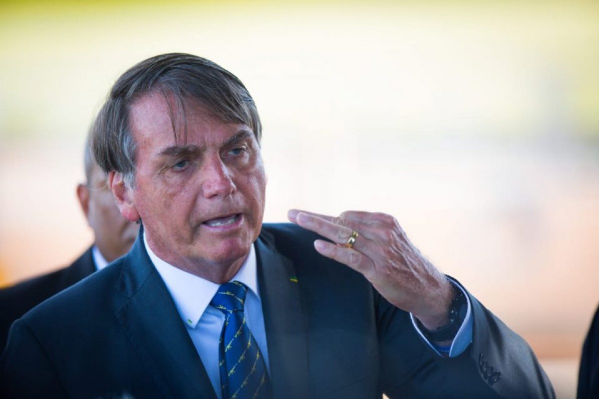 'Ás vezes há um restabelecimento de comunicações e quando você faz um rodízio, isso acaba', diz Bolsonaro ao comentar sobre rodízio de líderes do PCC