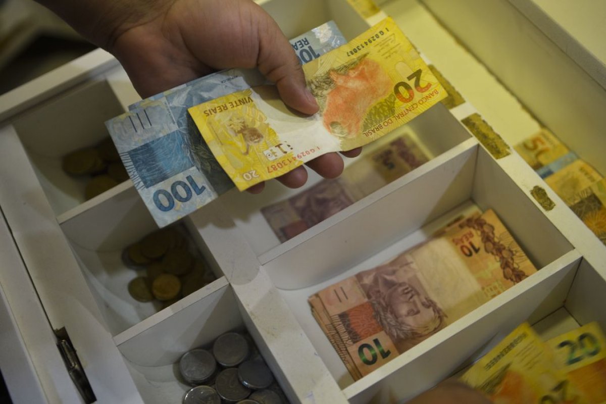 Tesouro faz previsão de impacto de até R$ 106 bi com dívida de estados