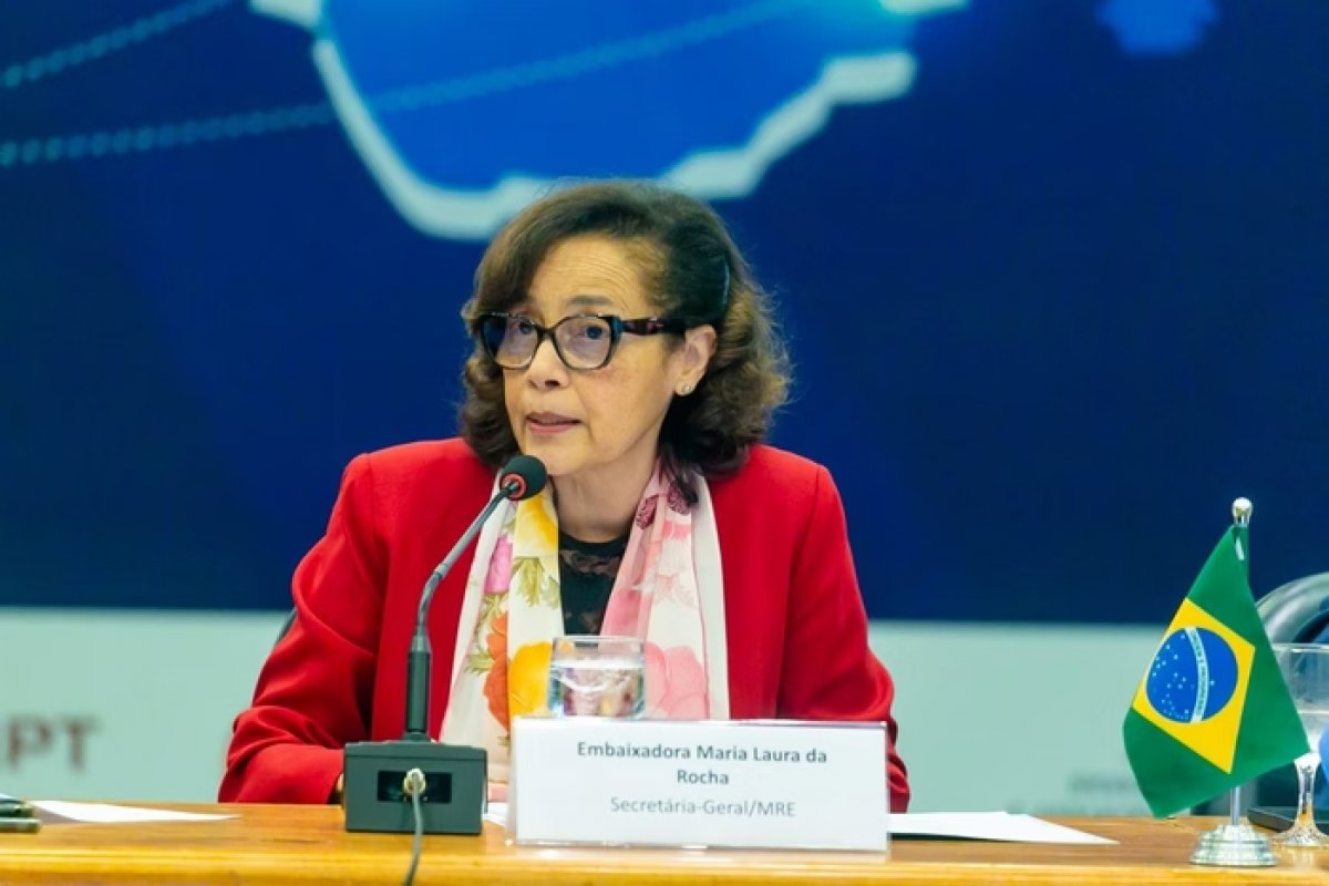 Ministra interina do Itamaraty afirma que “Trump pode falar o que quiser”