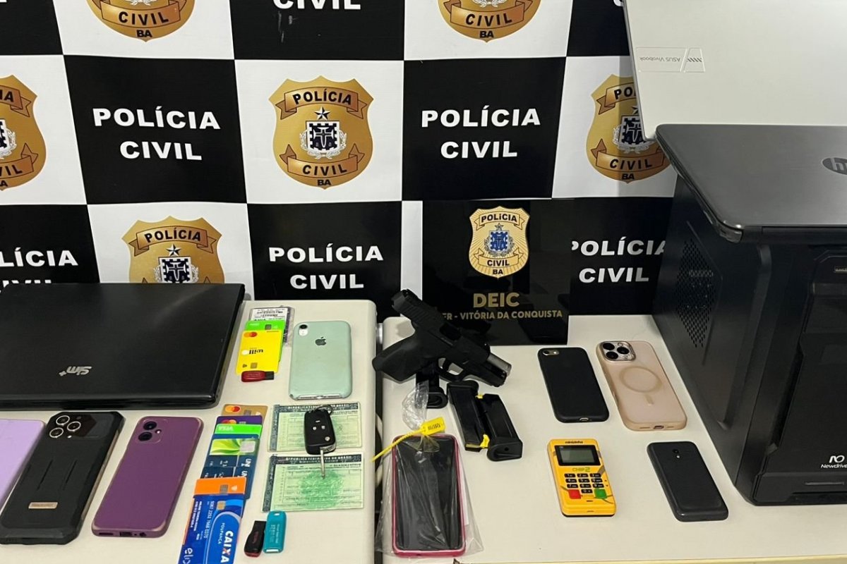Polícia Civil acaba com quadrilha que aplicava golpes com cartões clonados