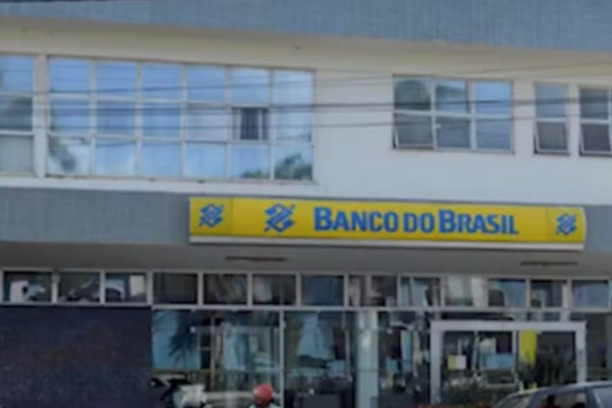 Homem é preso após invadir agência bancária e furtar armas na Bahia