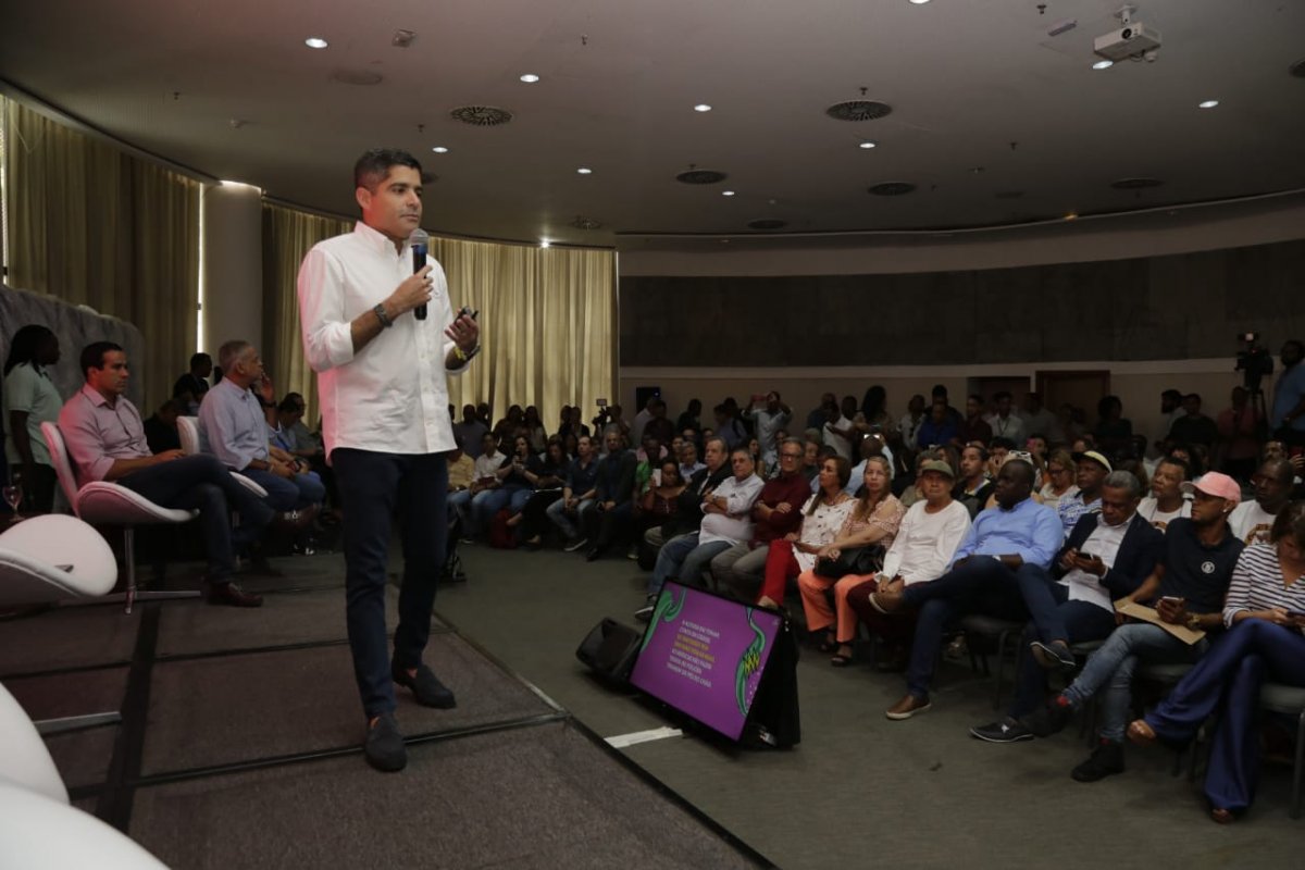 ‘Nossa obrigação é continuar fazendo o maior carnaval do Brasil e do planeta’, diz Neto