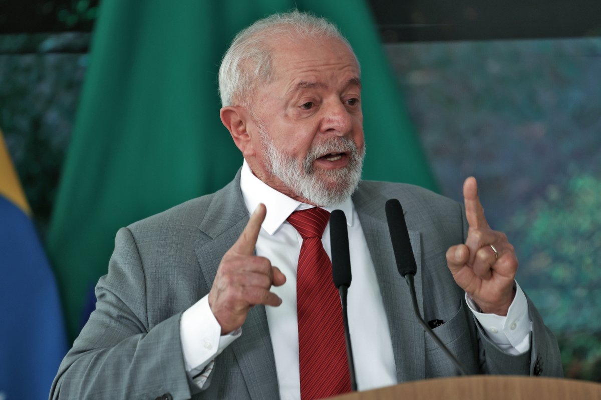 Lula veta acesso a Fundo Clima e trecho que beneficiava carro elétrico em programa de transição energética