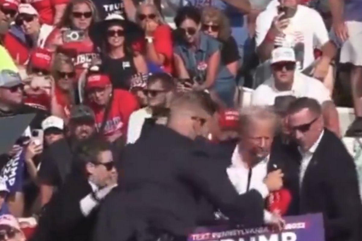 Trump dá cargo a agente que o socorreu em atentado: 'Grande patriota'