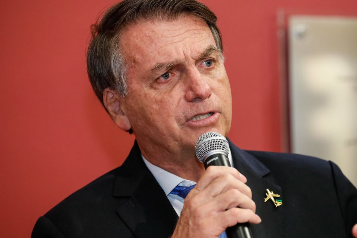 Jair Bolsonaro sobre projeto para matar Lula: "Quem escreveu, que se responsabilize"