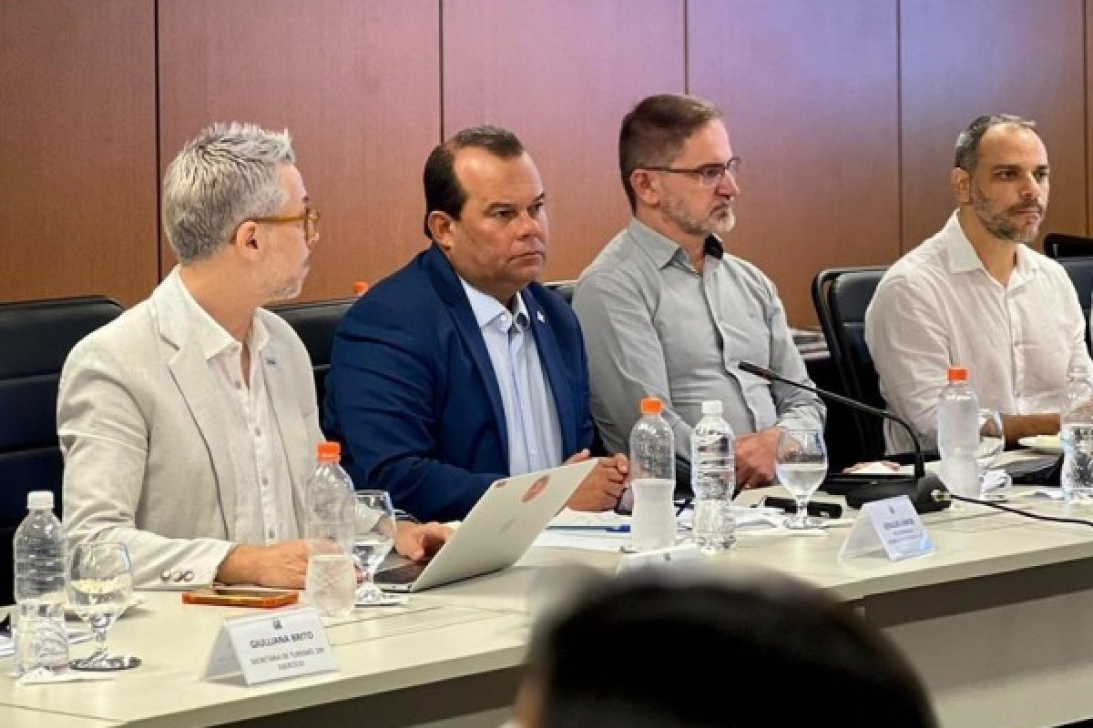 Geraldo Júnior reúne secretários para alinhar ações do Carnaval 2025