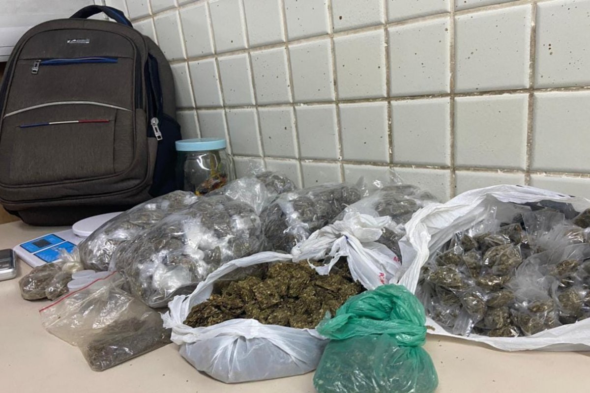 Suspeito de tráfico é preso no bairro de Pernambués