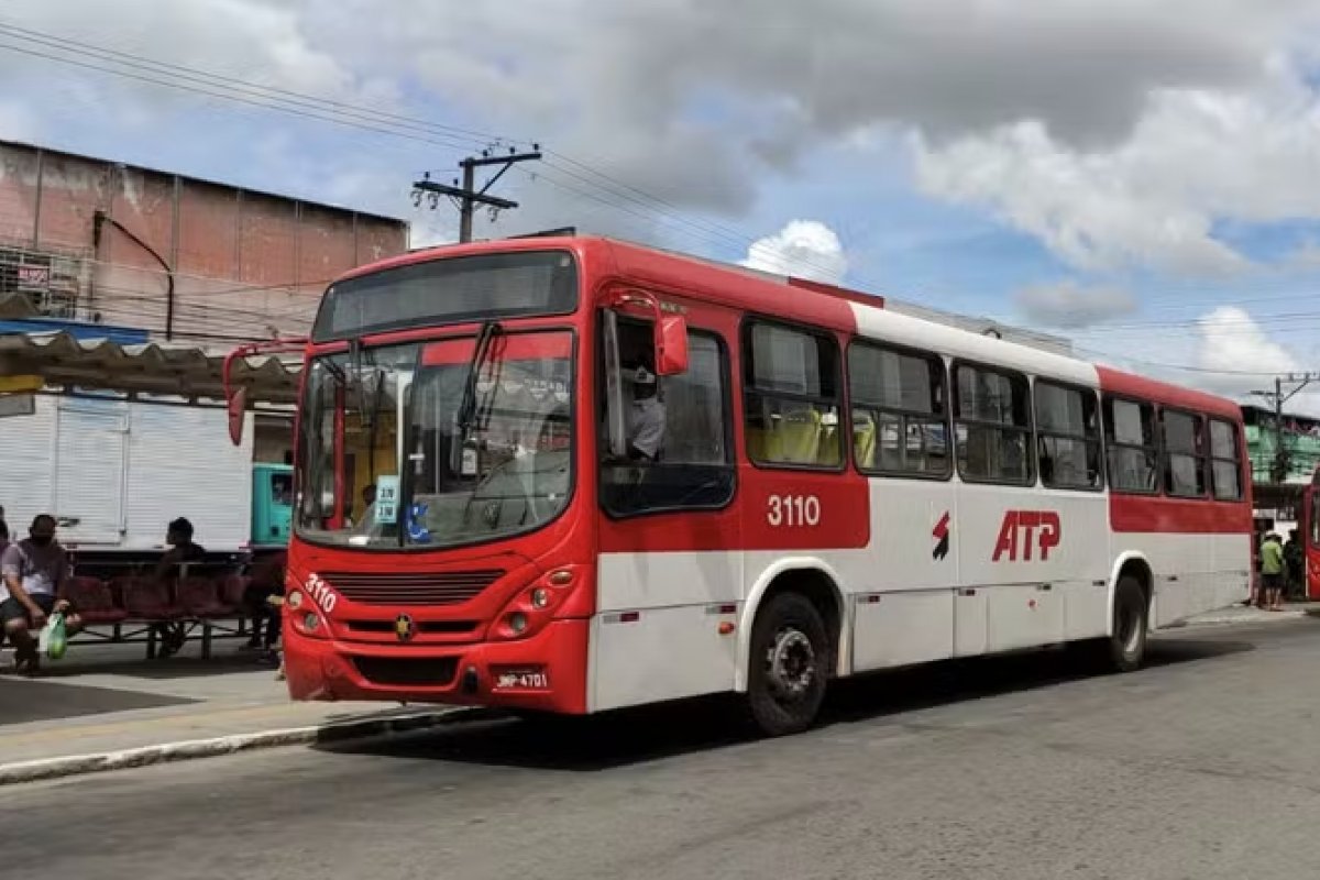 Aumento na passagem de ônibus de Alagoinhas entra em vigor, após prefeito prometer tarifa zero