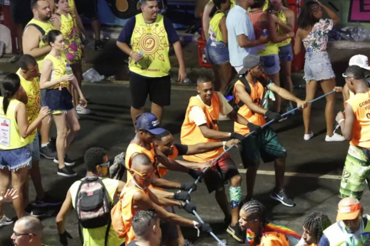 Sindicato dos cordeiros e blocos firmam TAC sobre condições de trabalho no Carnaval de Salvador