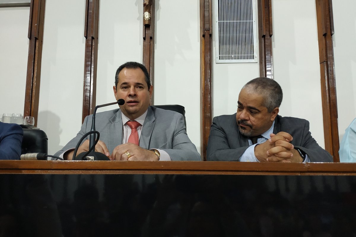 AL-BA funcionará em esquema de "turnão" em recesso parlamentar