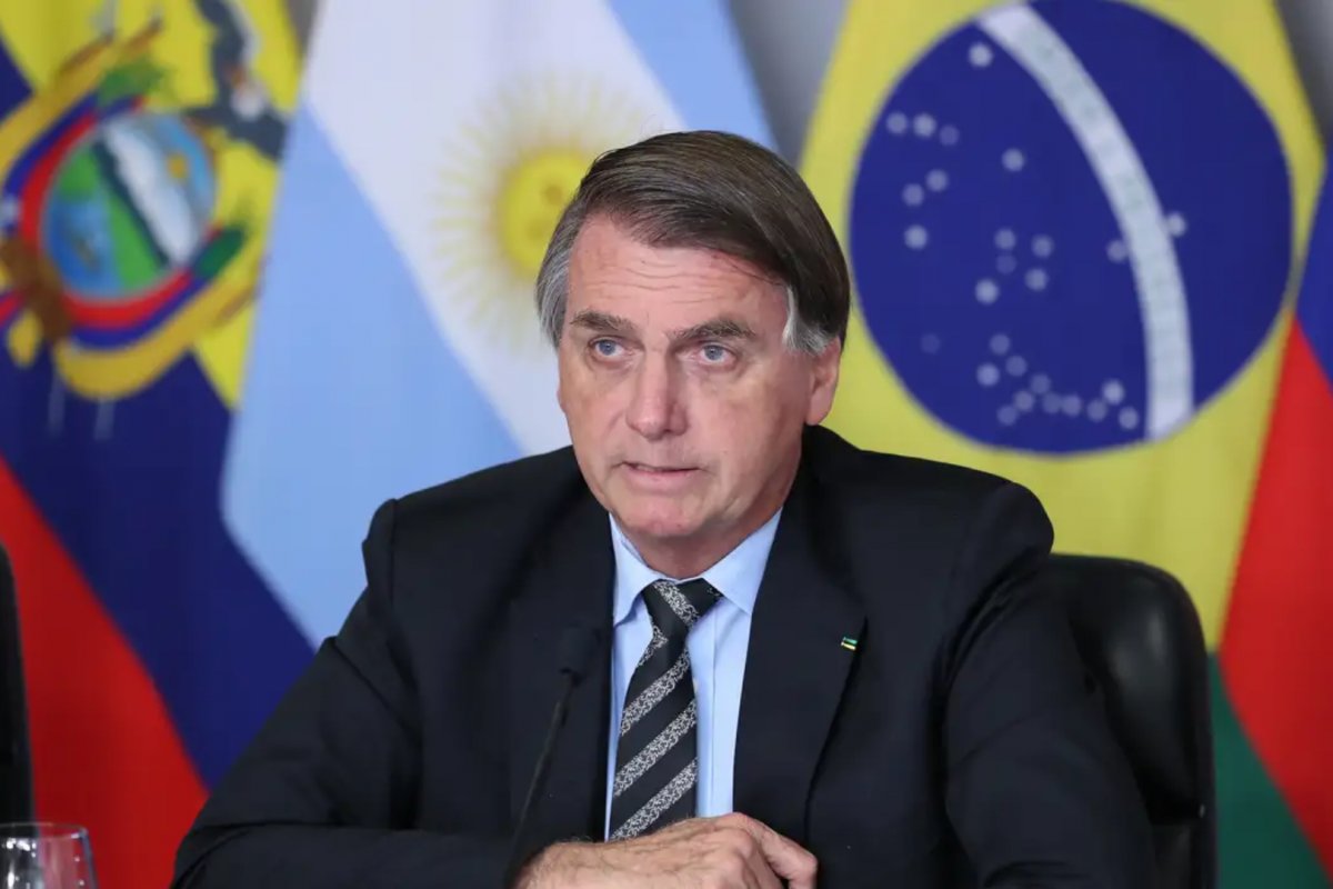 "Eu sou a oposição contra Lula", declara Bolsonaro, mesmo estando inelegível