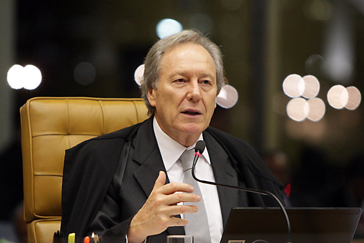 Lewandowski será relator do pedido de impeachment contra Abraham Weintraub