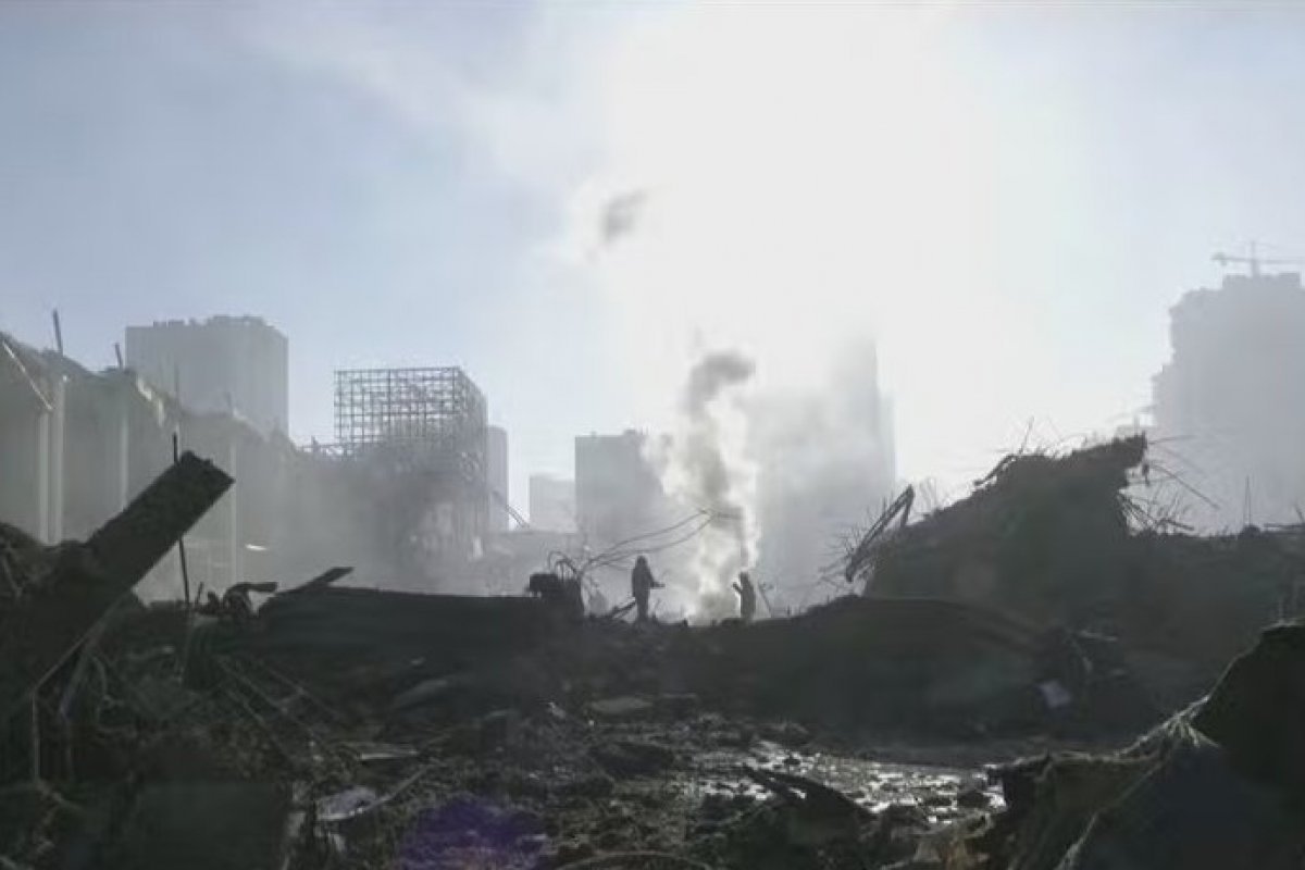 Ataques da Rússia com drones e mísseis matam cerca de 4 pessoas e ferem outras 14 em cidades ucranianas