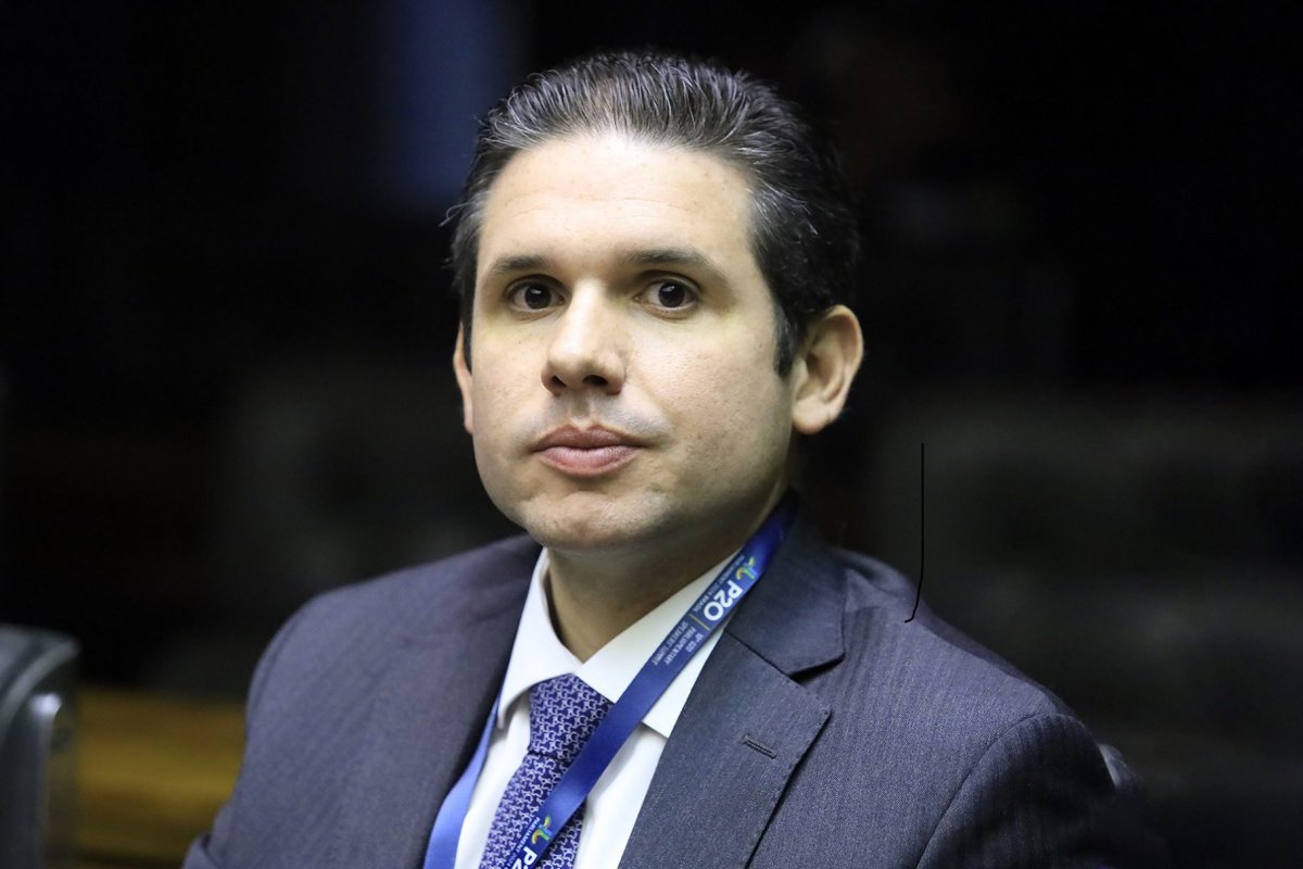 Hugo Motta é eleito novo presidente da Câmara dos Deputados com 444 votos