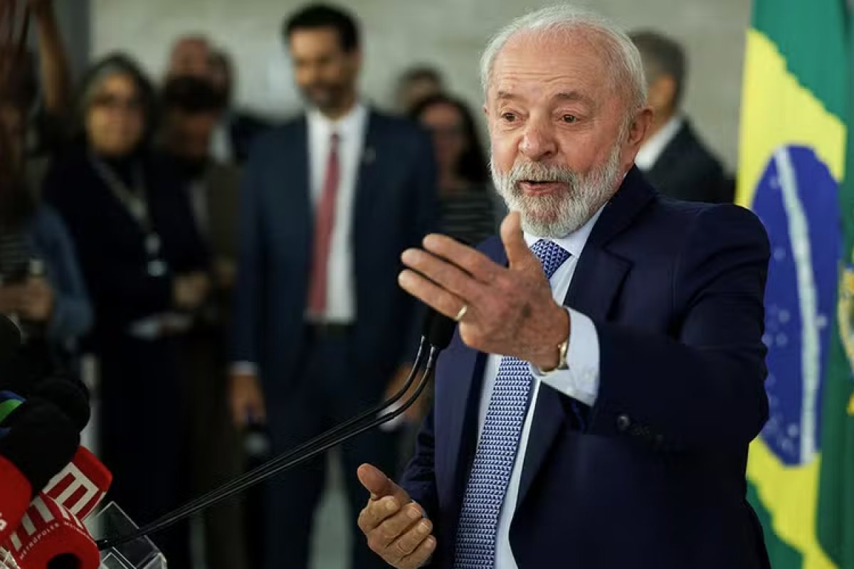 "Continuaremos a pautar nossa gestão pelo compromisso com o equilíbrio fiscal", diz Lula em mensagem na abertura do ano legislativo