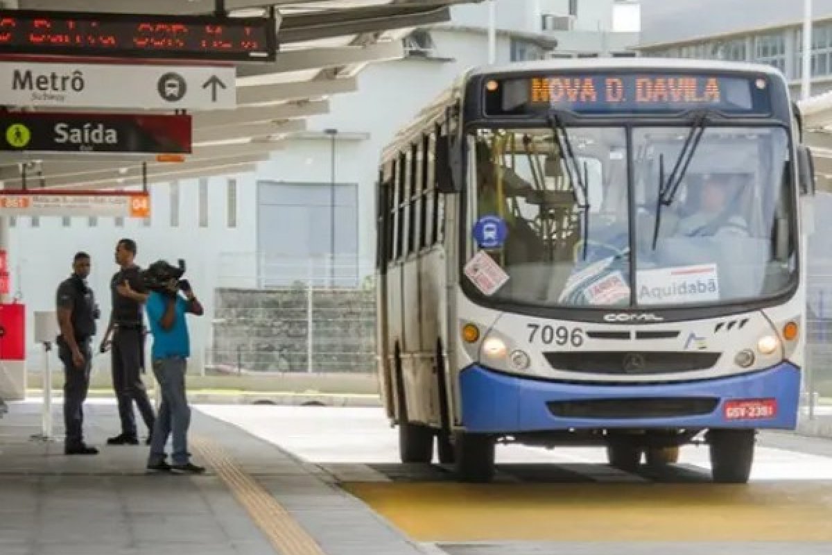 Rodoviários da RMS anunciam greve, mas cancelam após reajustes acordados