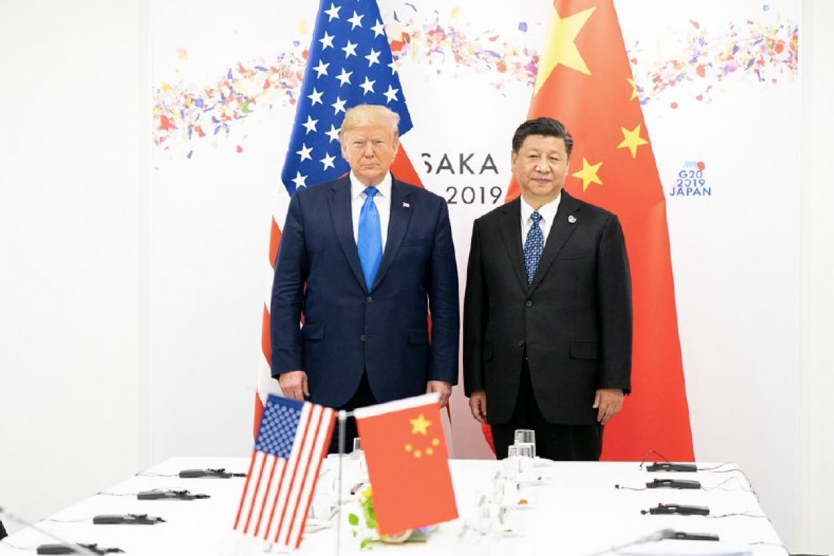 Pequim anuncia tarifas adicionais de 25% após EUA divulgar taxação sobre importações chinesas