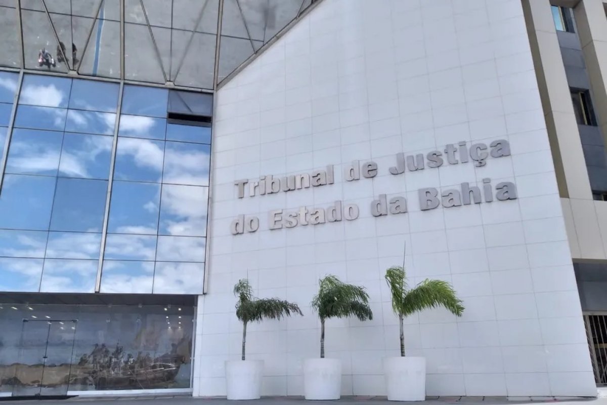 Justiça torna réu quatro suspeitos de atrapalhar investigações de operação contra grupo miliciano na Bahia