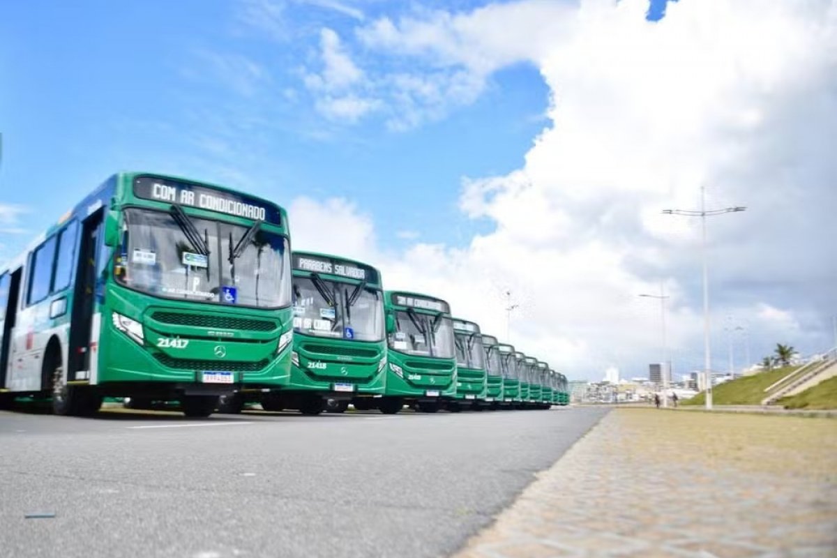 Empresa de ônibus de Salvador anuncia mais de 30 vagas de emprego; confira