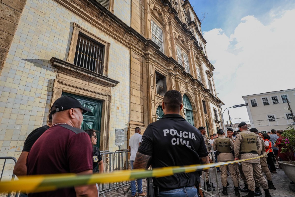 PF inicia perícia em igreja de Salvador e não descarta homicídio culposo em acidente