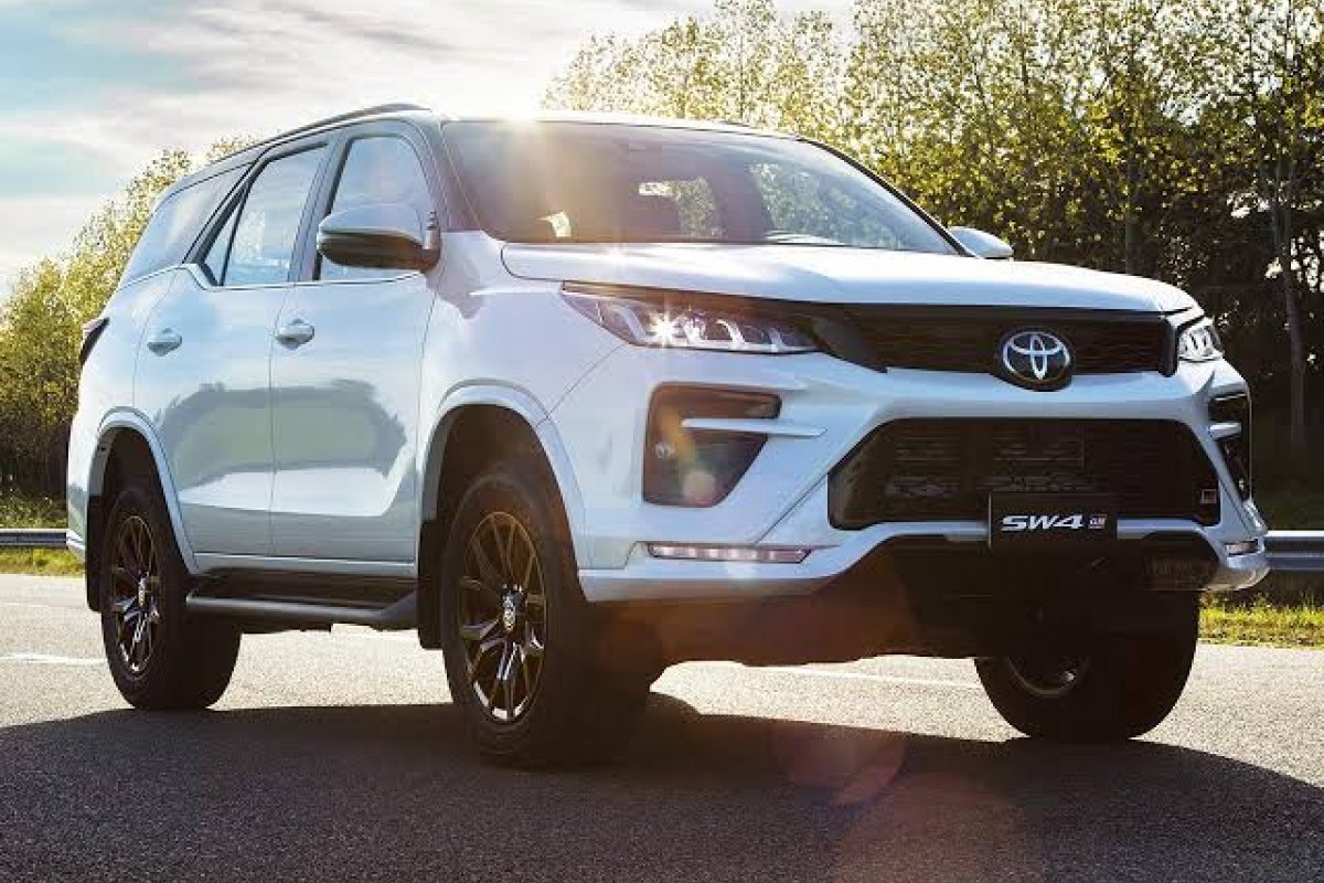 Toyota Hilux SW4 fica mais caro novamente: veja os preços