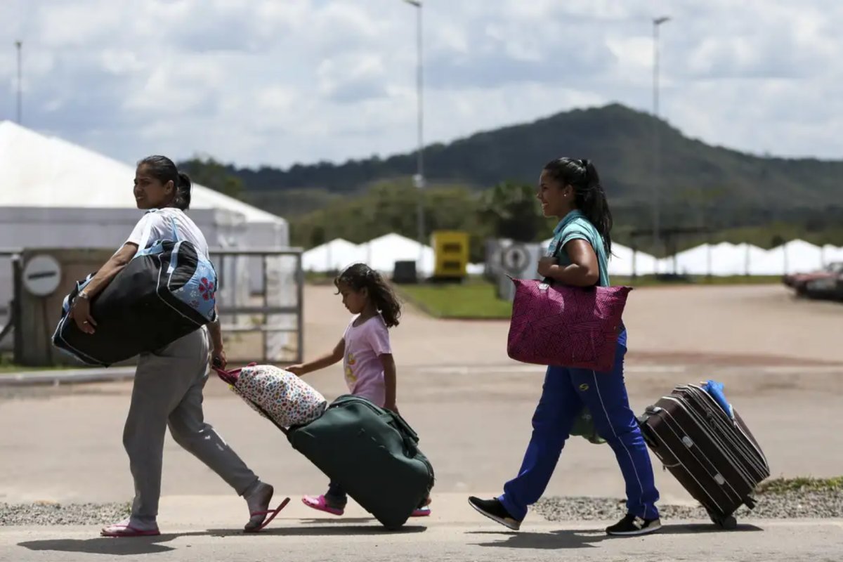 194.331 novos migrantes foram registrados no Brasil em 2024