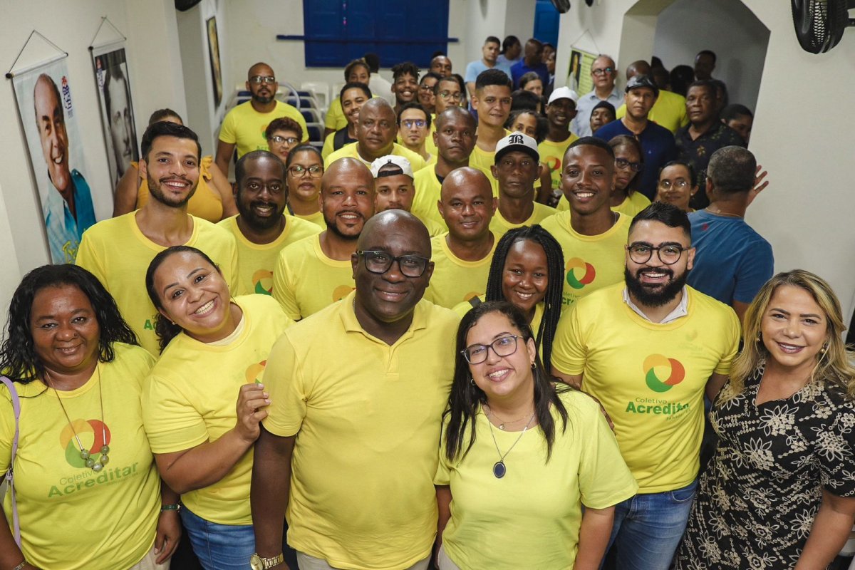 Com presença de Ana Paula, PDT da Bahia filia 40 integrantes ligados a movimentos negros e sociais