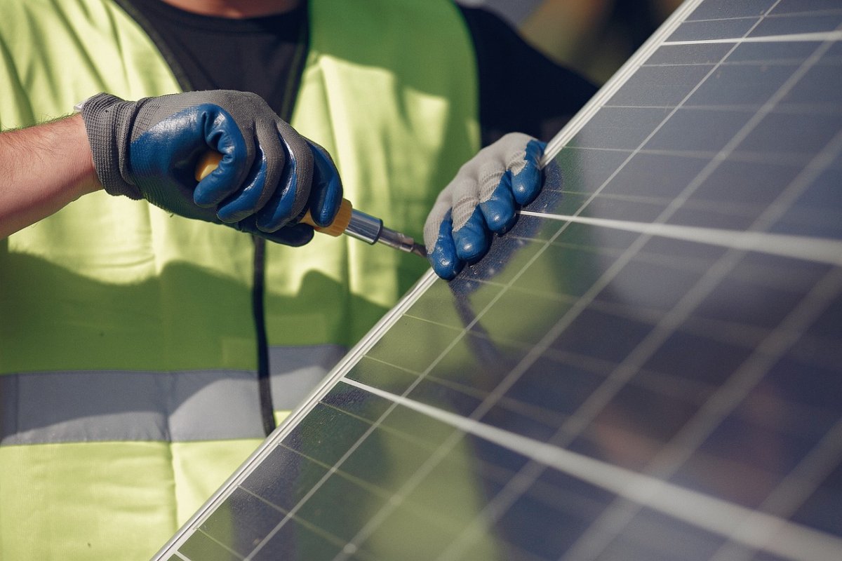 Alta nas contas de luz impulsiona energia solar na Bahia