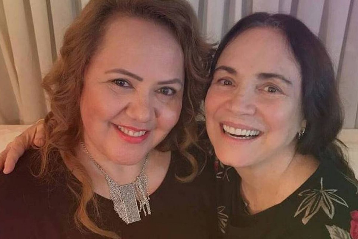 Regina Duarte demite pastora Jane