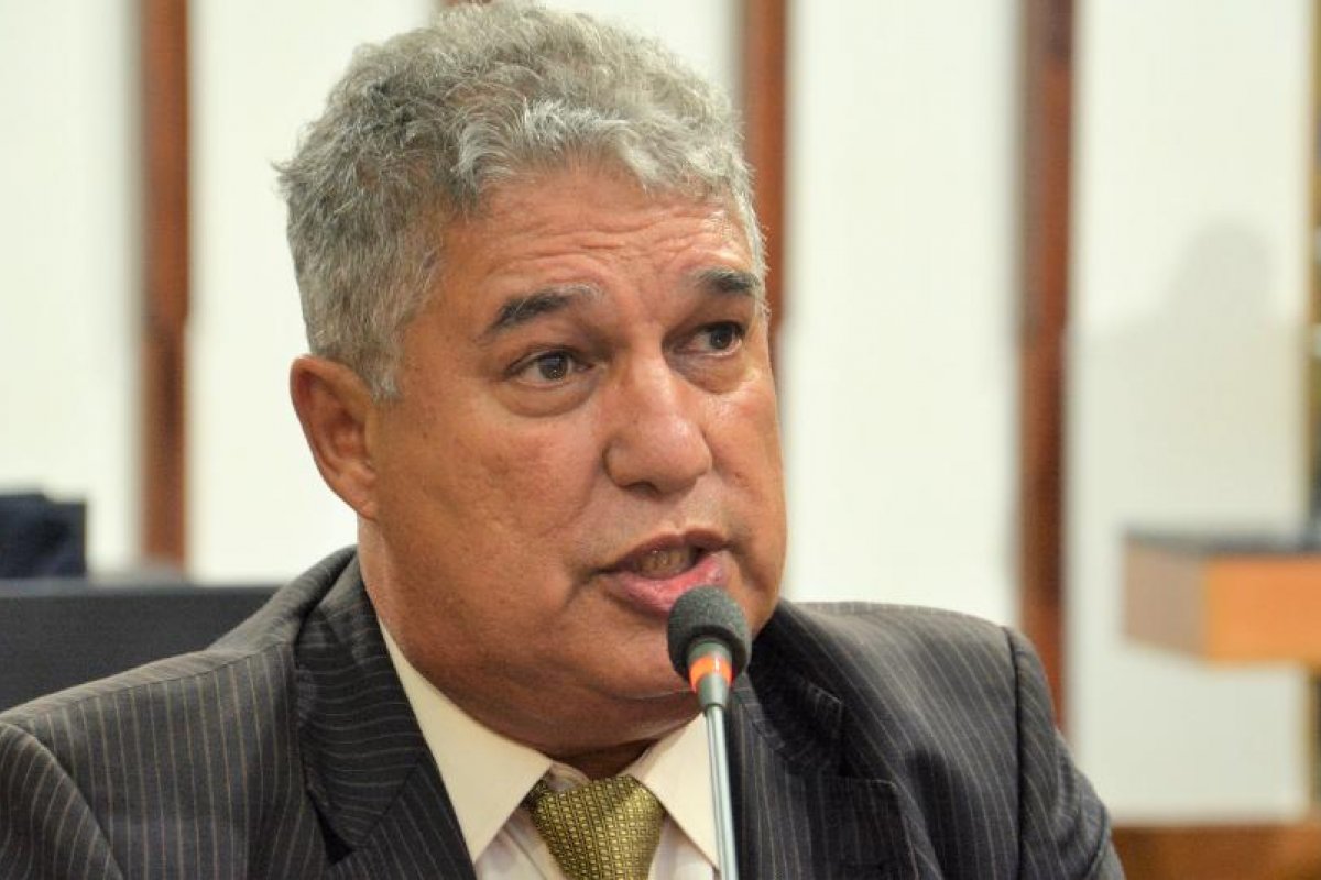Rosemberg Pinto é mantido como líder do Governo na ALBA; confira lista das comissões