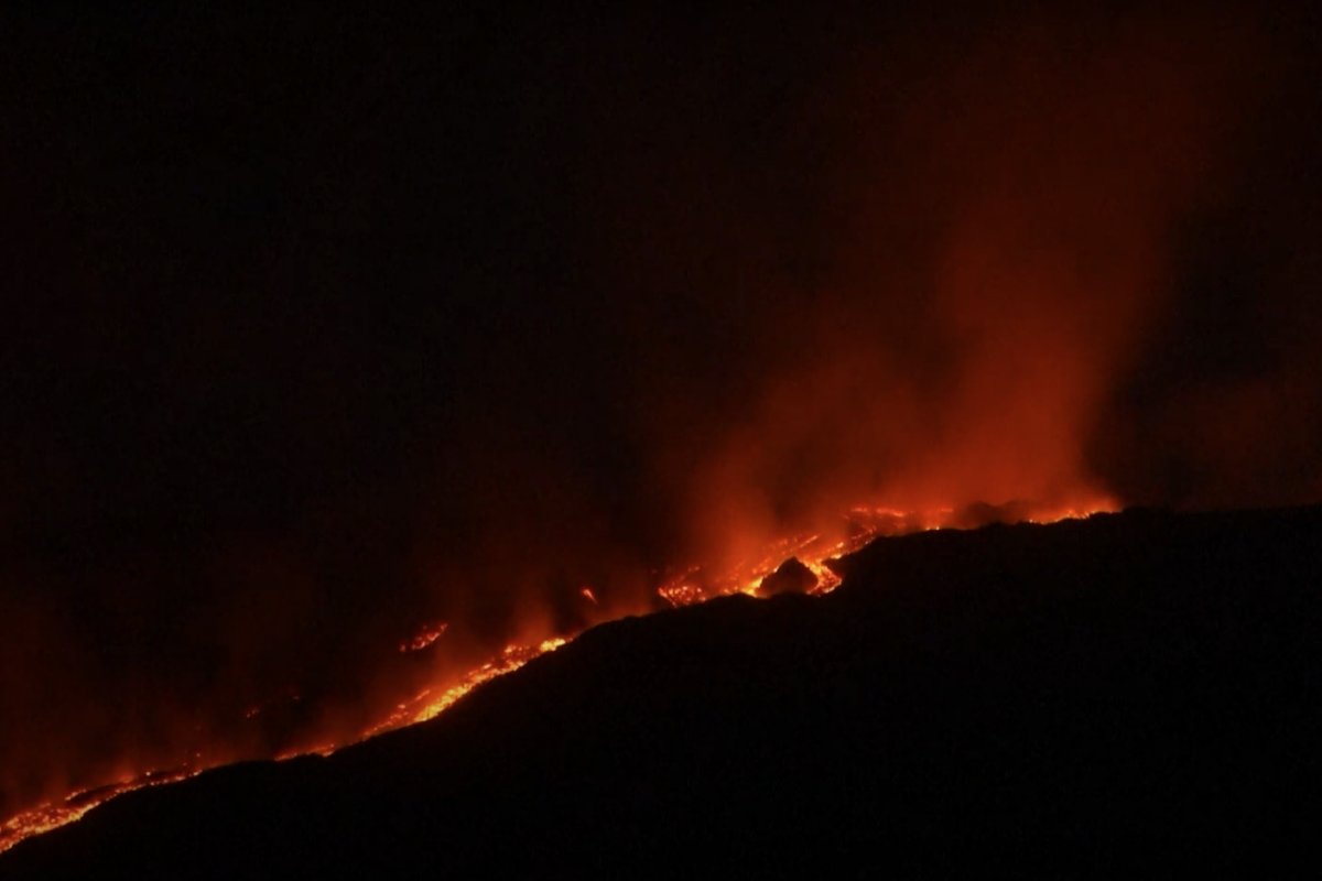 Vídeo: Vulcão Etna entra em erupção na Itália