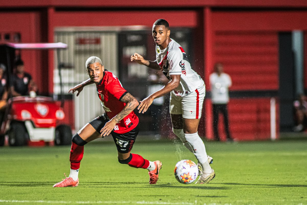 Vídeo: Vitória bate Ferroviário no Barradão e assume provisoriamente a liderança do Grupo A da Copa do Nordeste; confira os gols