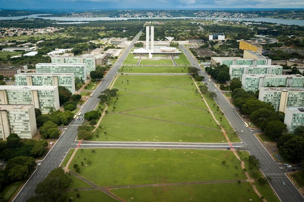 Disputas no PT acirram em meio à articulação para reforma ministerial, eleição interna e risco de perda de espaço na Esplanada