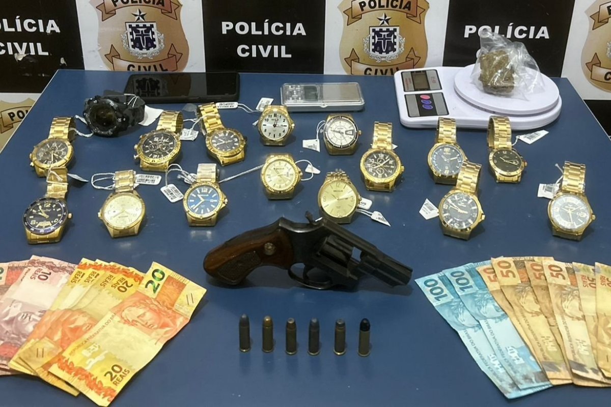 Polícia Civil apreende drogas e relógios durante operação em Vitória da Conquista