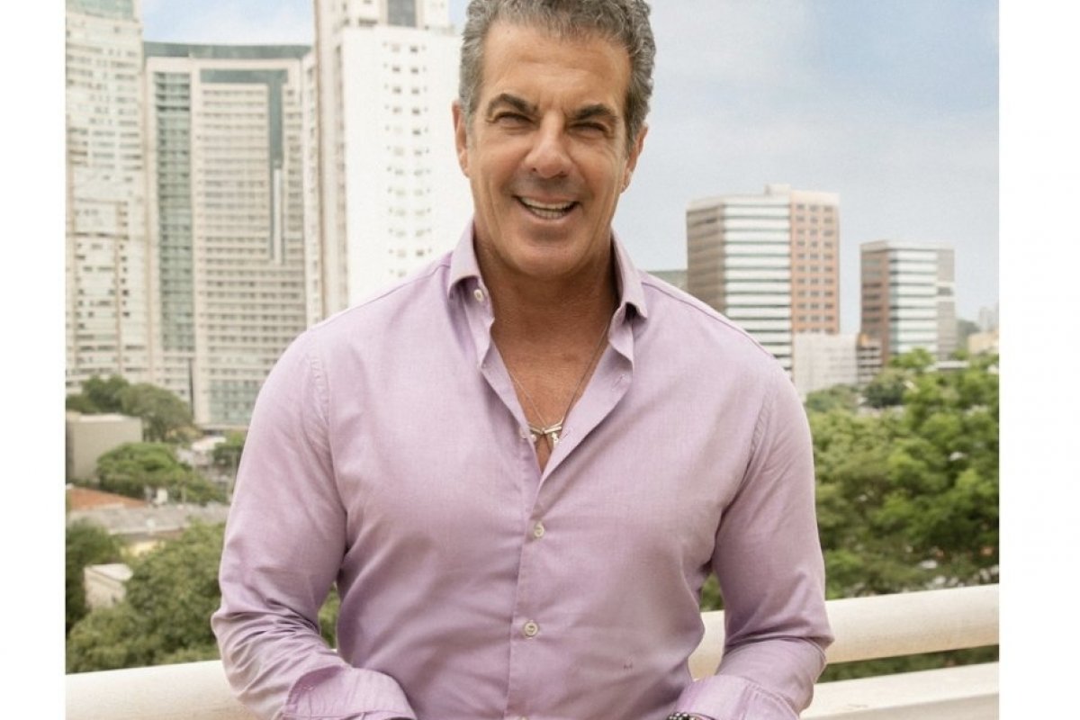 Alvaro Garnero reabre o beach club Café de La Musique com camarote exclusivo na Sapucaí!