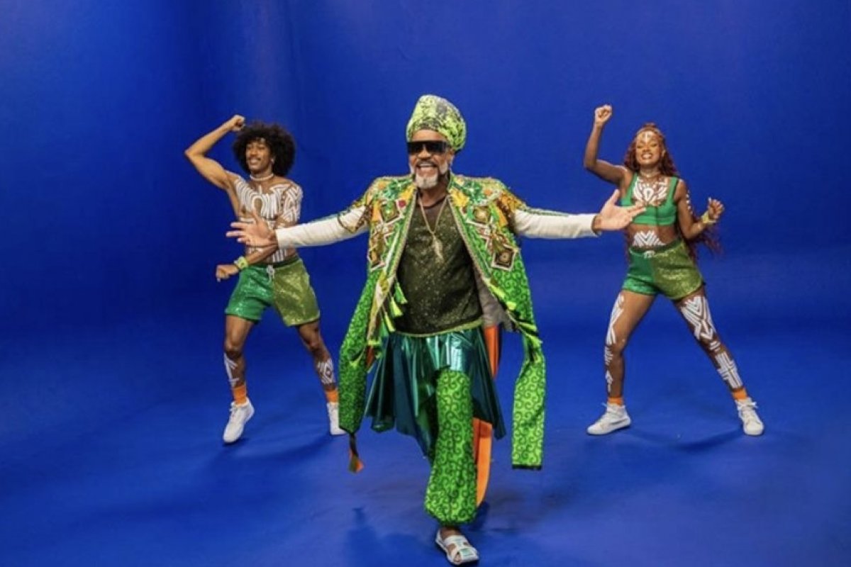 Carlinhos Brown estrela campanha da Neoenergia para o Carnaval 2025! 