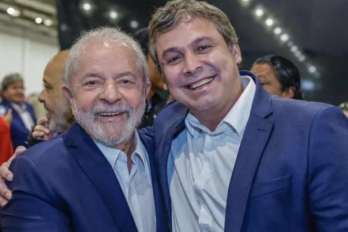 Vídeo: Governo trava avanço de decreto que tentava barrar política de reciprocidade, diz Lindbergh Farias