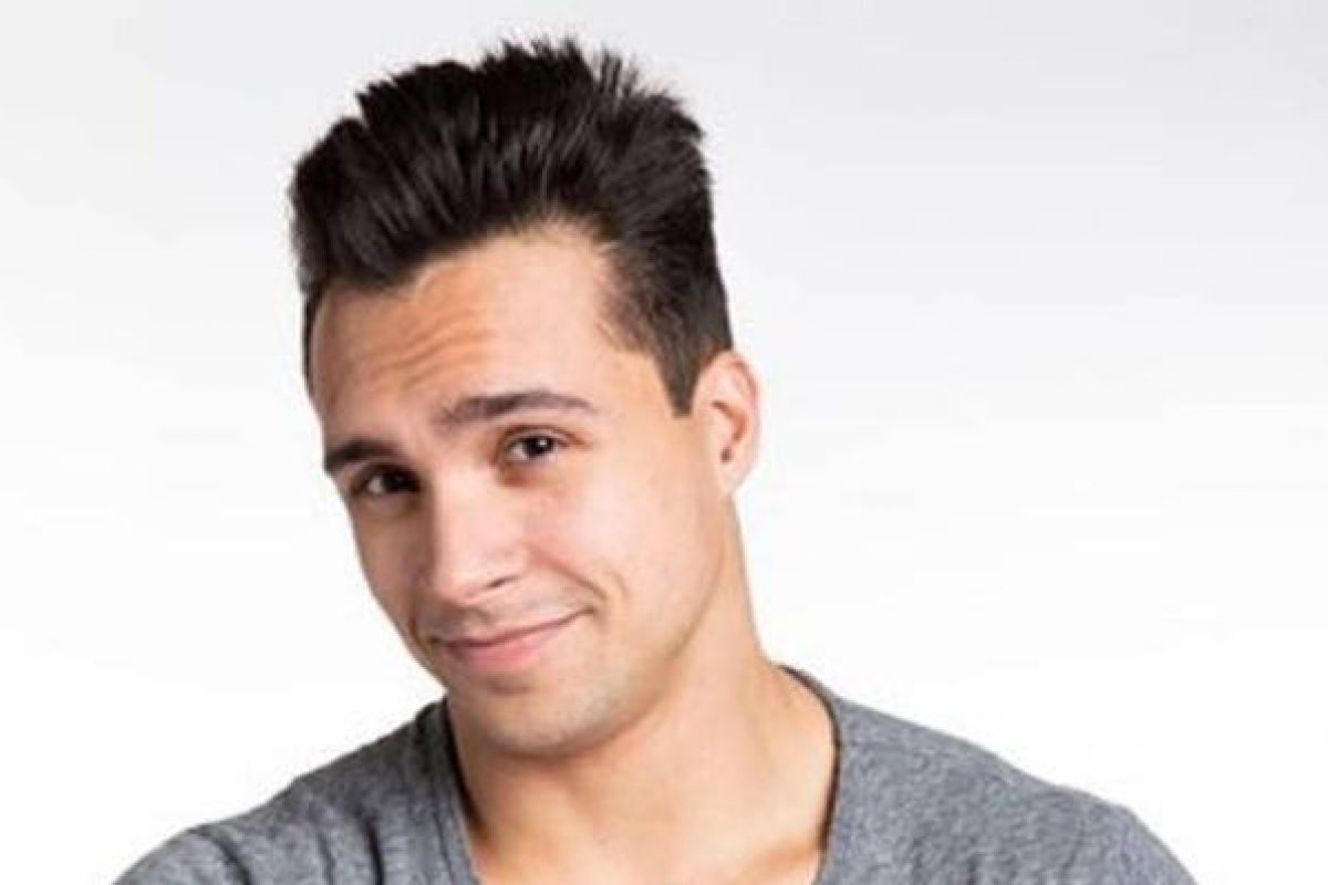 Petrix Barbosa presta depoimento na Delegacia de Amparo à Mulher de Jacarepaguá, no RJ