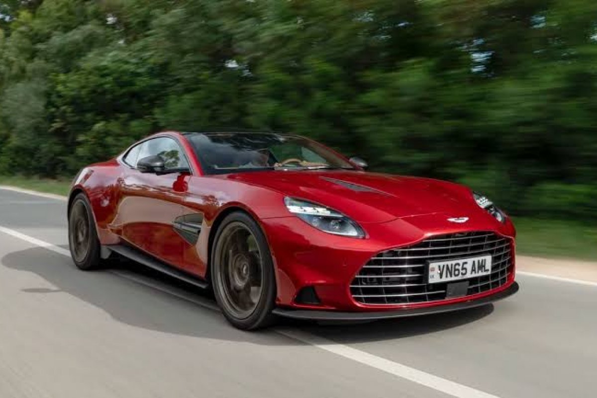 Conheça o Aston Martin que chegou ao Brasil por R$ 5,6 milhões 