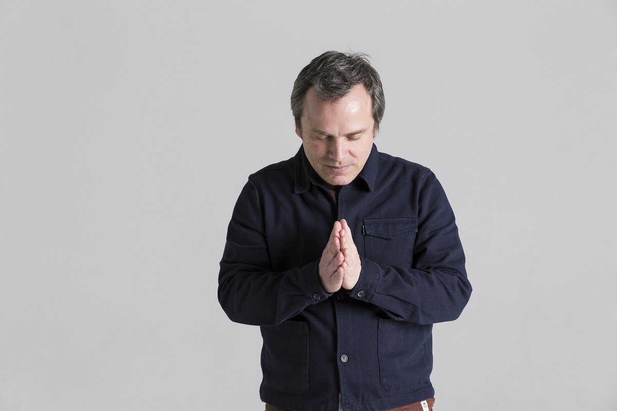 Armando Lôbo relança “Alegria dos Homens”, seu primeiro e arrebatador disco de canções autorais