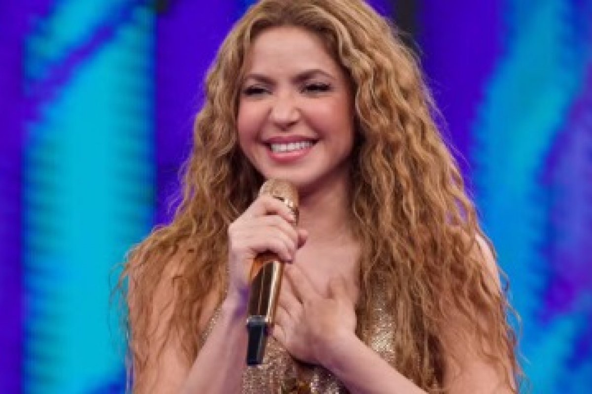 Shakira é internada após dores abdominais e cancela Show no Peru 