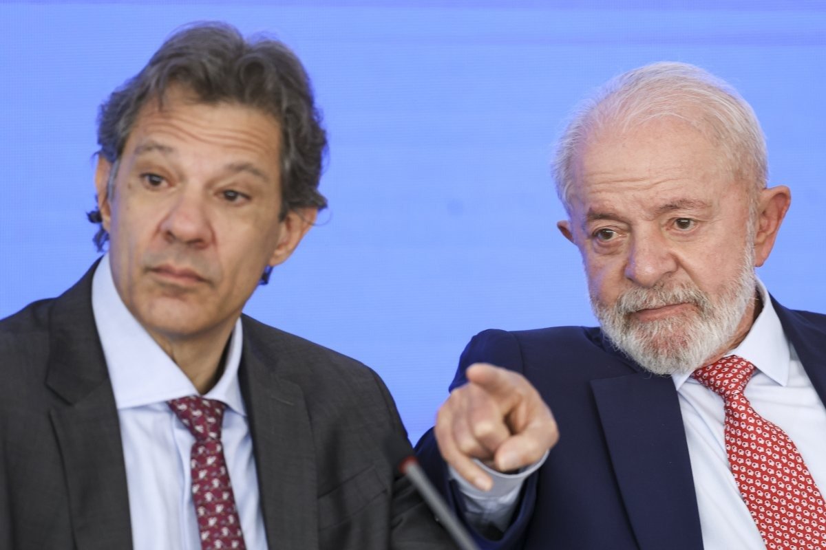 Governo Lula anuncia série de medidas para tentar retomar popularidade