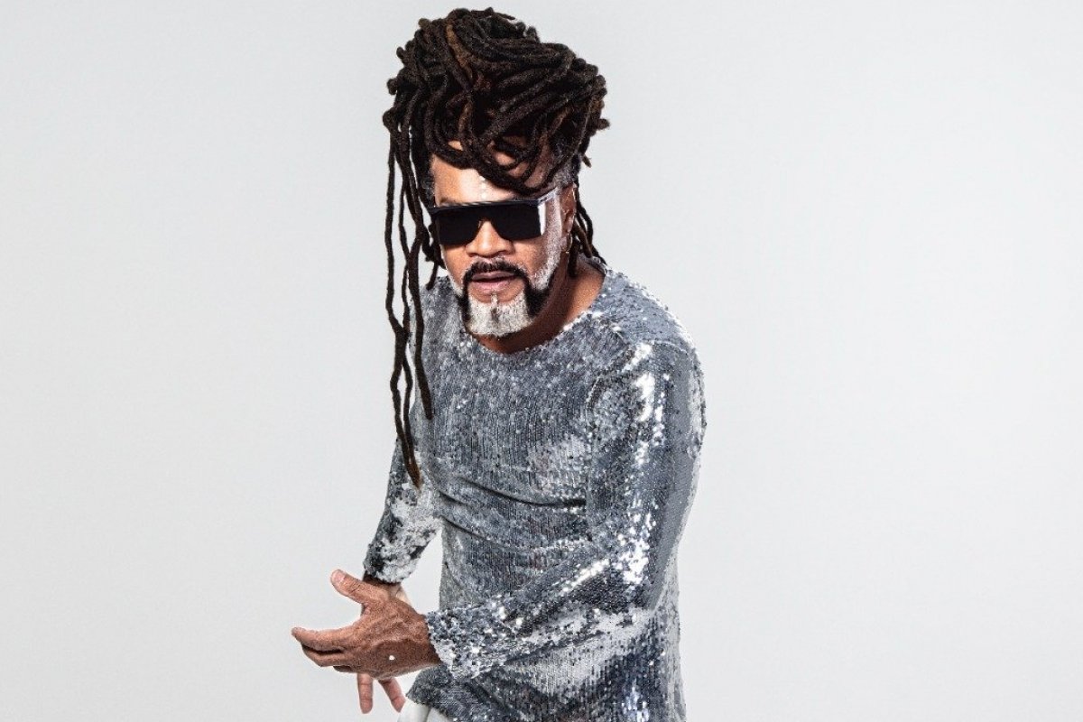 Carnaval 2025: Carlinhos Brown comandará o tradicional Arrastão de Quarta-feira de Cinzas!