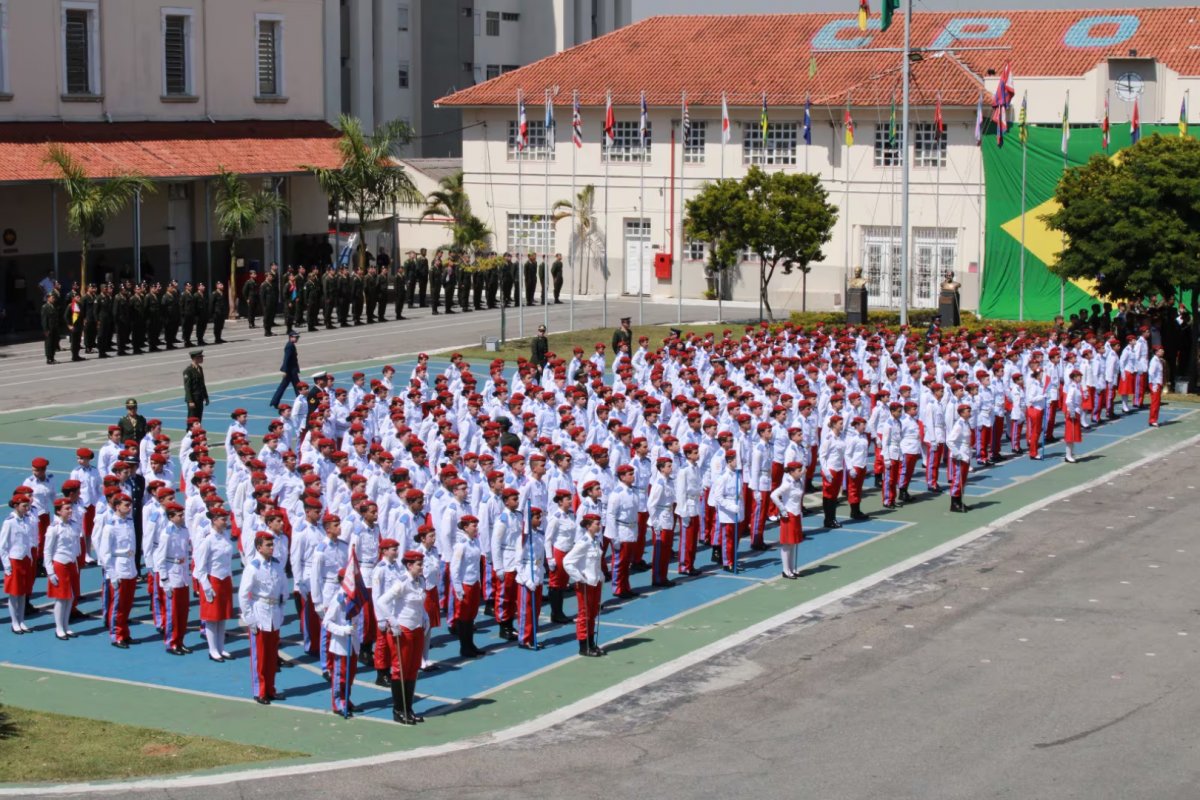 Justiça Federal determina que Exército adote cotas em processos seletivos para colégios militares