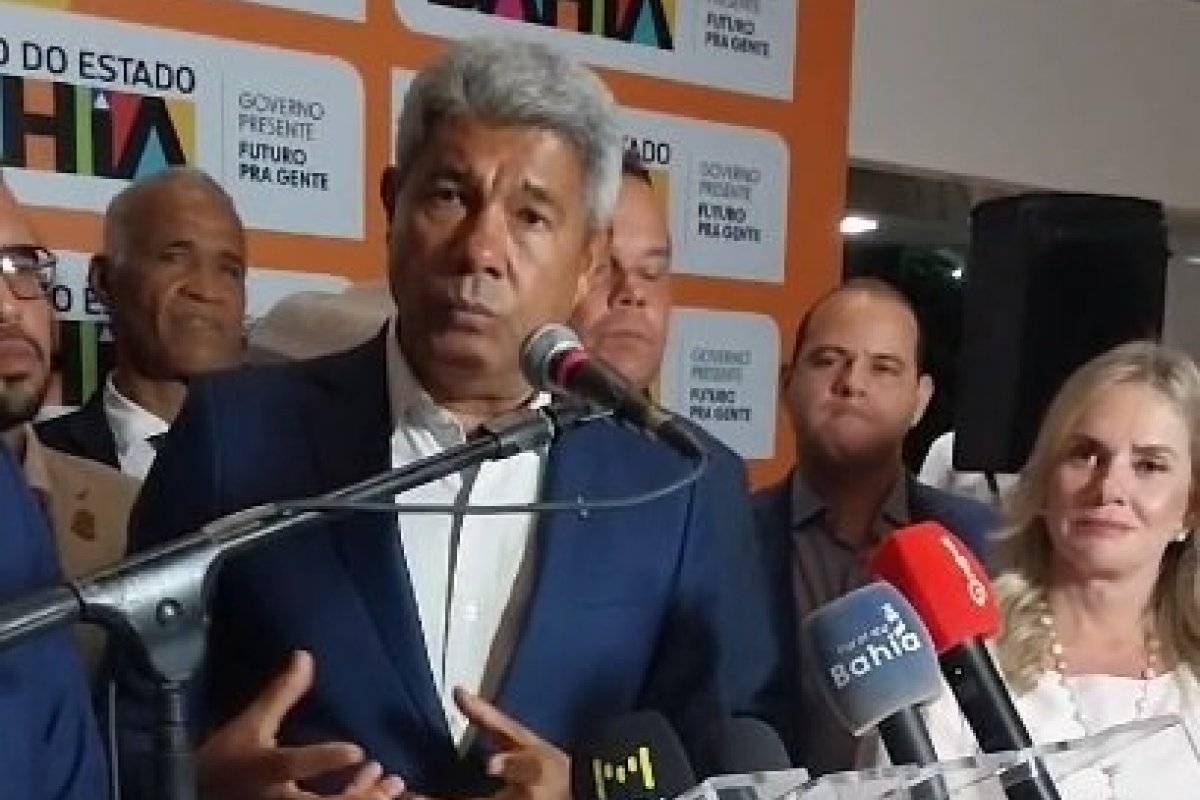 Vídeo: Jerônimo levanta possibilidade de criar vagão no VLT só para pescadores e marisqueiros